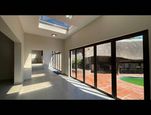5 BEDROOM HOUSE FOR SALE IN WATERKLOOF HEIGHTS